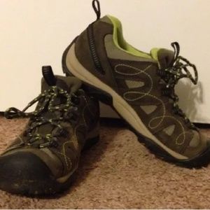 Keen Hiking Shoes size 7